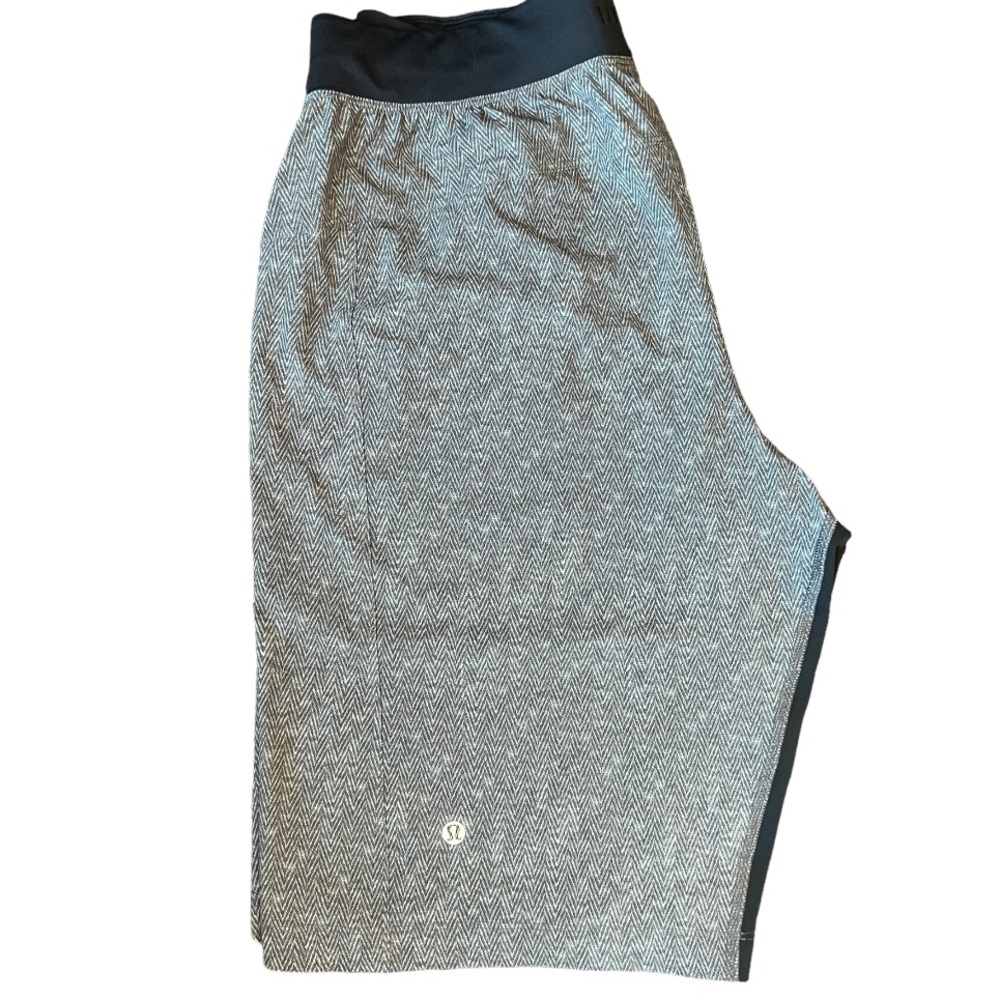 Lululemon Men’s Herringbone Shorts M